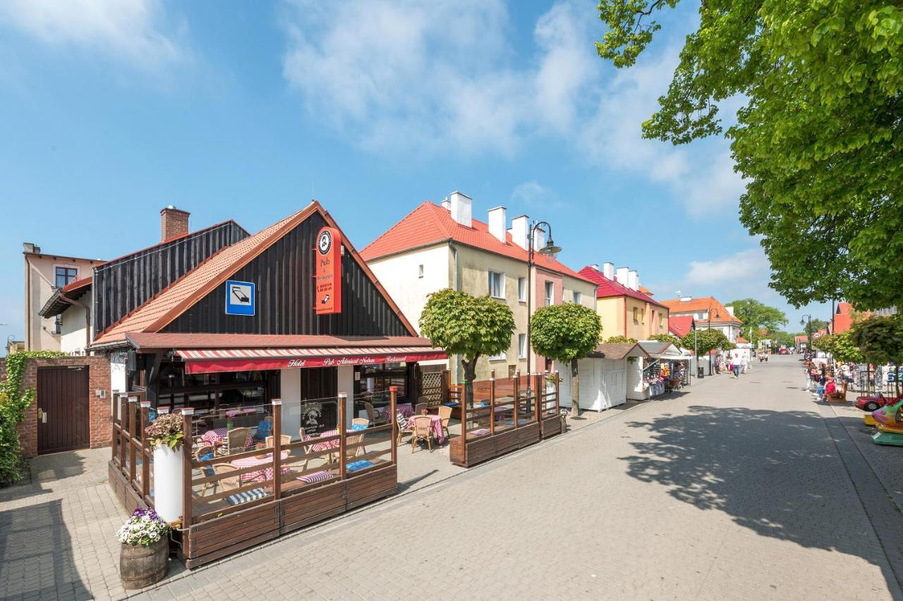 Villa & Restaurant Admiral Nelson Hel Eksteriør billede