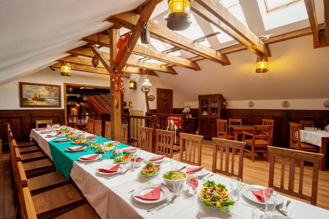 Villa & Restaurant Admiral Nelson Hel Eksteriør billede